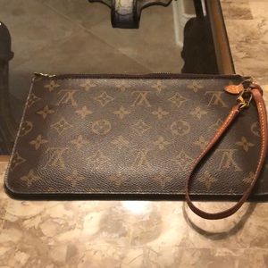 Louis Vuitton Pouch great condition